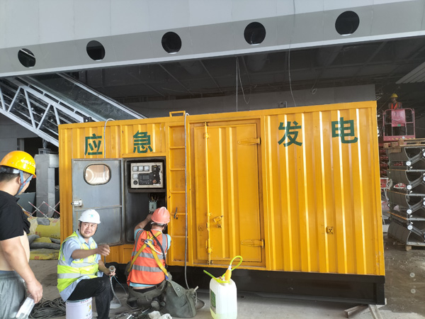 岳阳怎样判断空气滤清器是否需要更换？